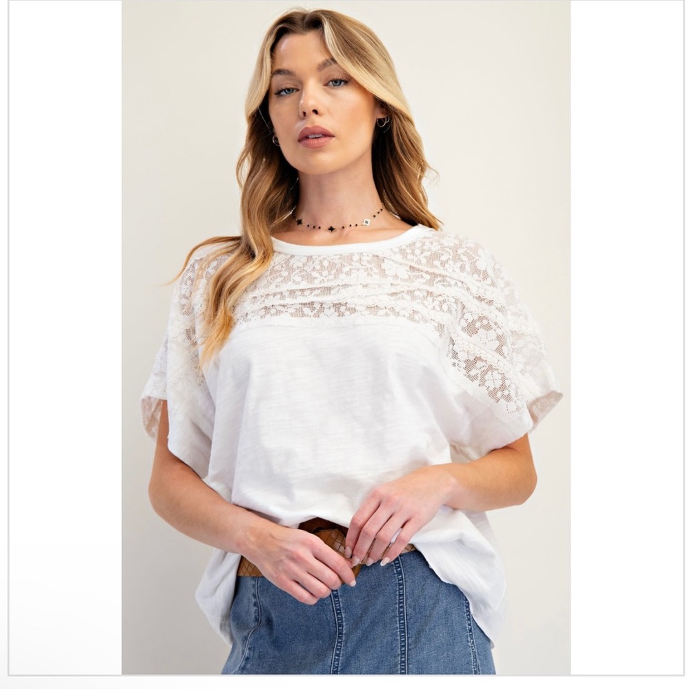 Easel White Boxy Short Sleeve Blouse with Lace Details.
